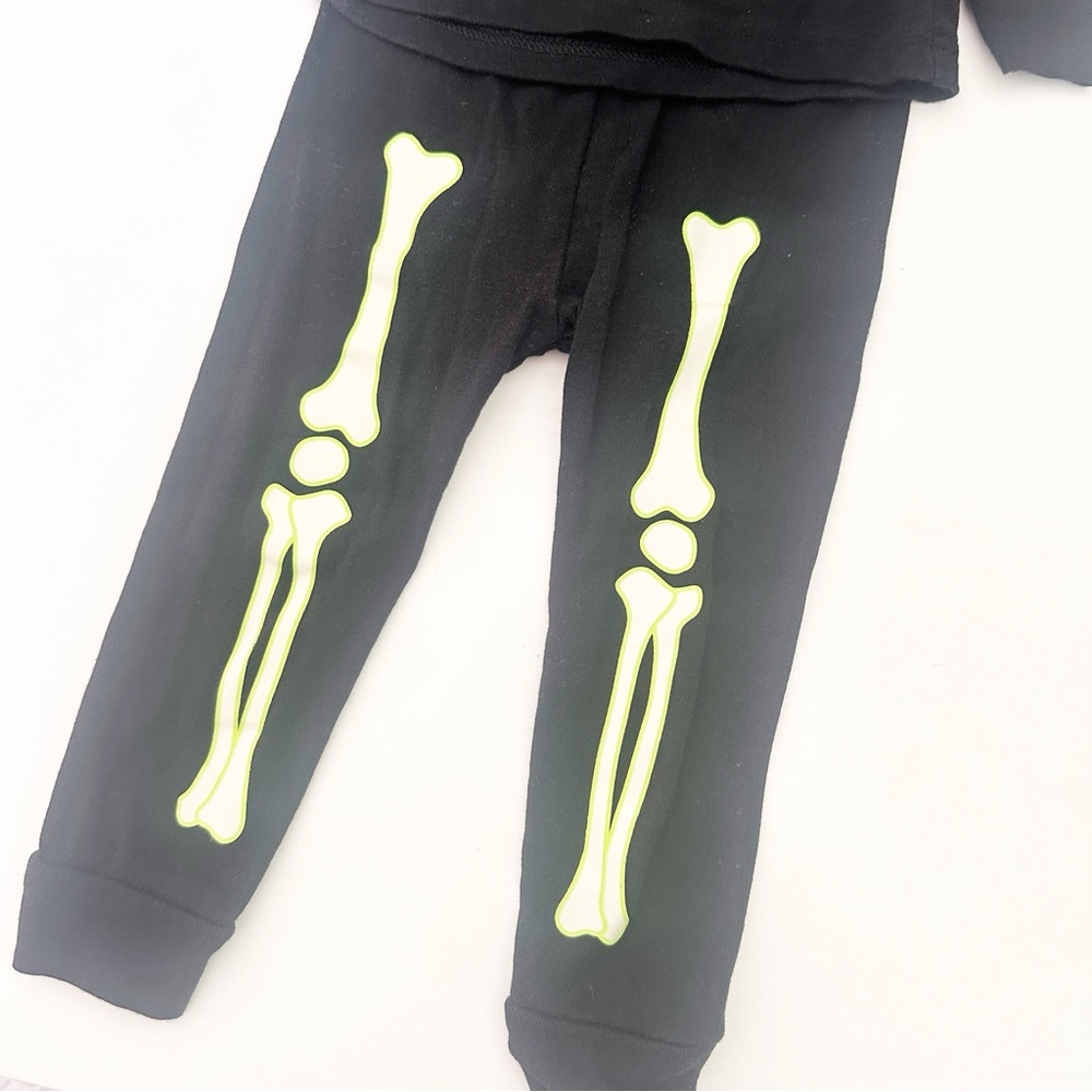 babyGap 100% Organic Cotton Glow-In-The-Dark Skeleton PJ Set Black 18-24M - Picture 6 of 7